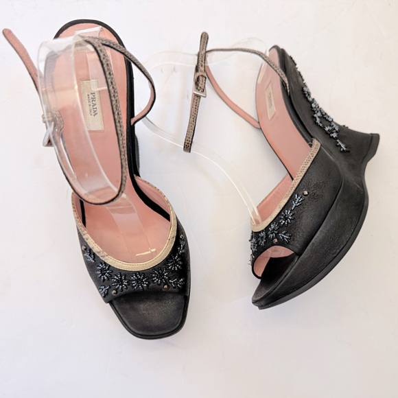 Prada Vintage Black Leather floral Beaded open toe platform Wedge Sandals EU 39 - Picture 1 of 9